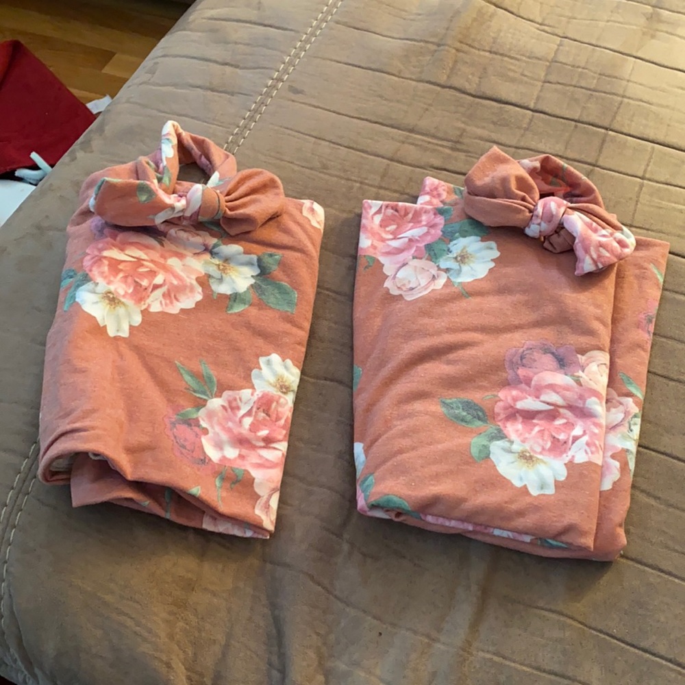 Twin baby swaddle with headbands